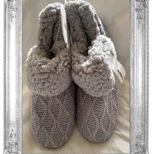 Sonoma Soft Gray Knit Bootie Slippers